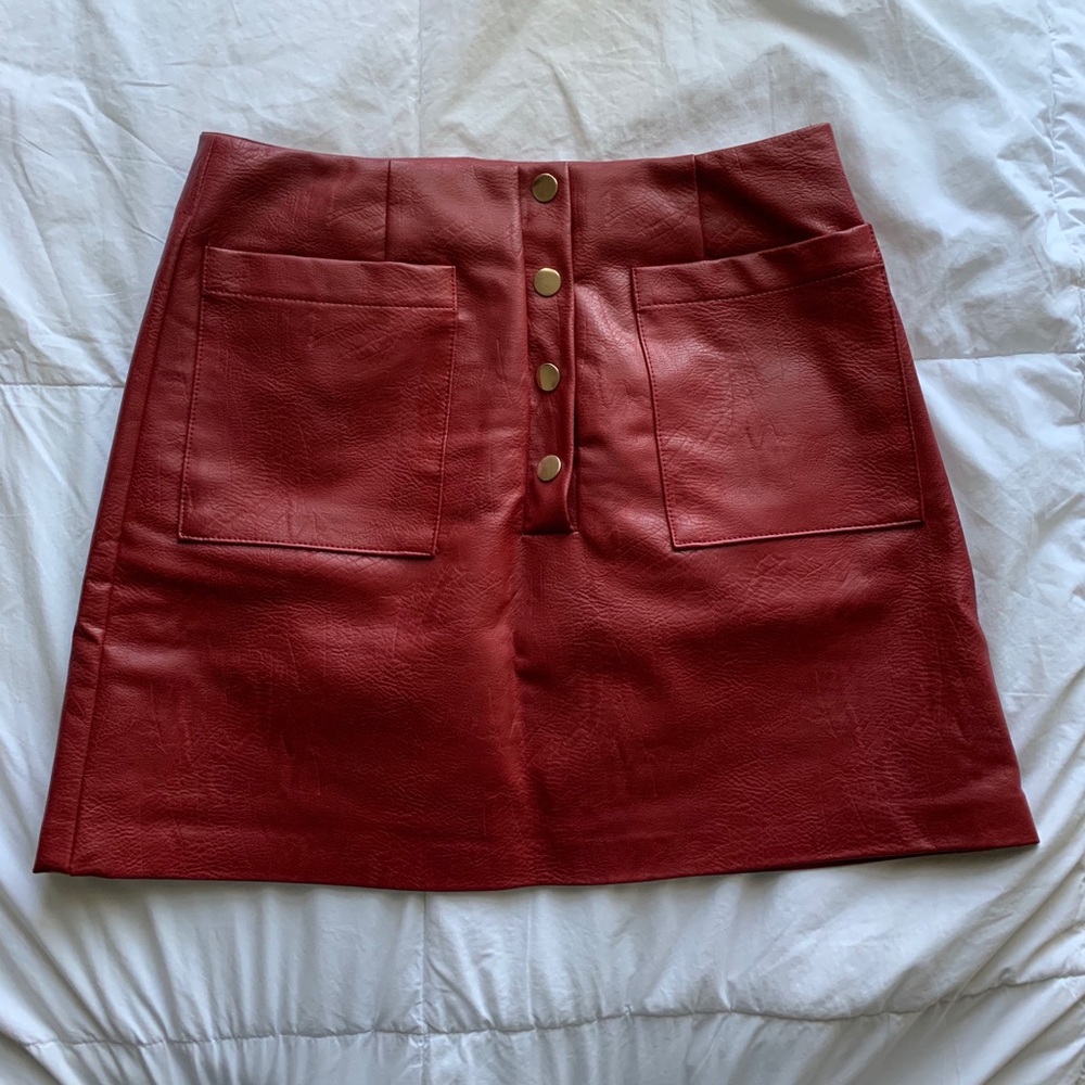 Red lather skirt